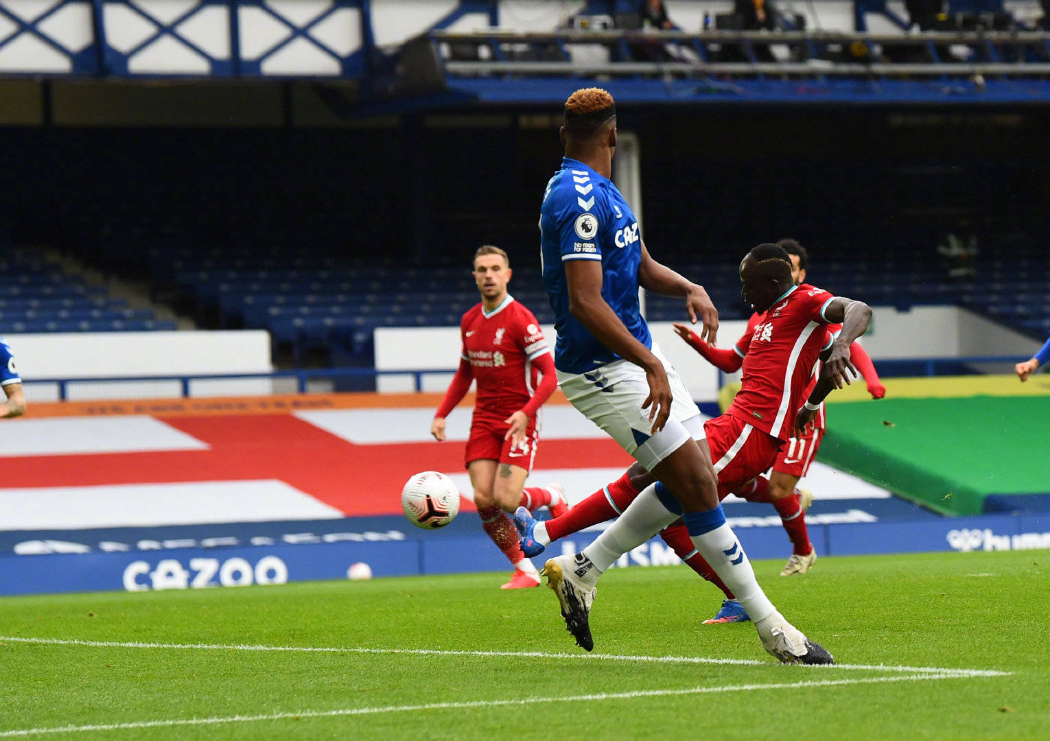 友创造了更 友创造了更